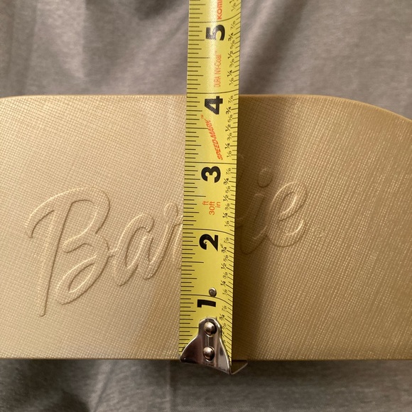 2000 Special Edition Holiday Celebration Barbie Gold Dress Fashion Doll - Picture 16 of 16